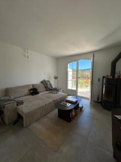 T2 60 m2 vue dégagée dans maison individuelle avec piscine - 7