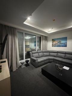 The penthouse hotel and residences - 4