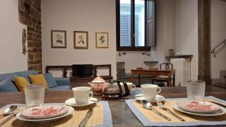 Aurora Suite, inside historic centre, few steps from Uffizzi, AC bedrooom, brand new in-room BTH, 2nd floor, walking distance from all sites - Florença - 7