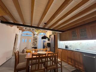 Cane’s Family Guest House - 1