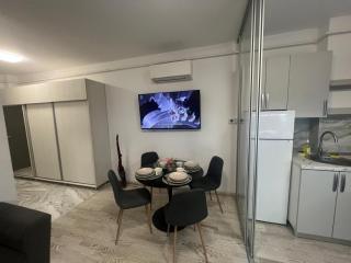 Mary City View Apartment - 1