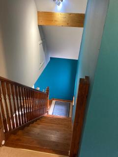 Springbank Apartment - Sleeps 4 - Pet Friendly - 5
