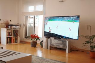 Light-filled modern flat with spacious terrace - 6