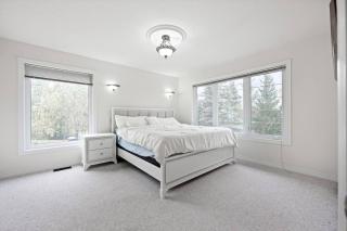 Serene Paradise - Farmhouse with Pond & Hottub - 2