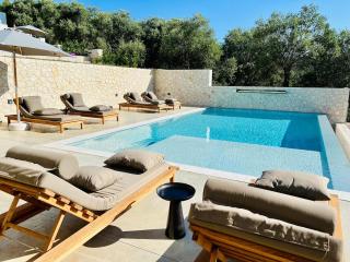 Ολόκληρο το ακίνητο προς ενοικίαση - 0