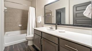 Landing Incredible 1BD in Medical Center - 3