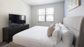Landing Stylish 1BD Courtyard Gym - 3