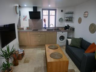 Appartement cosy en plein coeur du village - 0