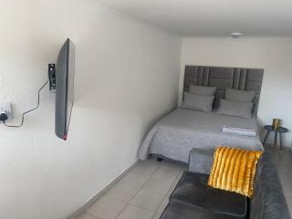 Nsuku M Guesthouse - 7