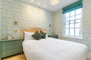 Parisian Apartment Birmingham Jewellery Quarter - 9