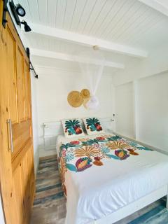 Bungalow et chambre indépendante avec piscine et terrasse - 6