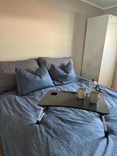 Bright and modern apartment overlooking the water - 2