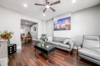 Spacious 3BR Home Near OSU & Short North Sleeps 10 - 4