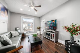 Spacious 3BR Home Near OSU & Short North Sleeps 10 - 3
