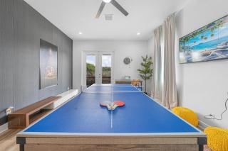Brand-New 3-Bedroom Tampa Vacation Home Game Room Sleeps 11 - 8