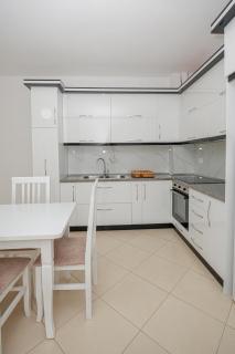 Cozy 1 bedroom apartment 2 steps from the promenade - 4