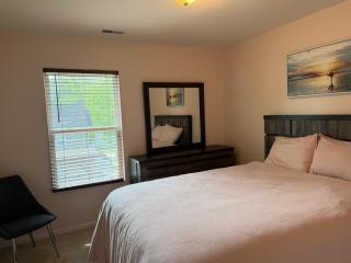 Beautiful Bed and Bath in Charlotte - 5