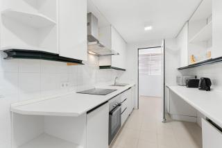MARBELLA HOME RENTALS - Marina Banus, Puerto Banús, 2BR Comfortable, Pool & Parking - 1