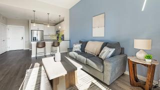 Landing Chic 1BD Clubhouse Gym - 8