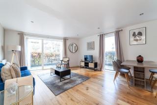 Luxury 2BDR close to station sleeps 5 - 1