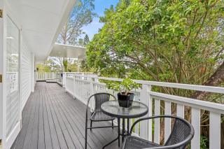 Tropical Oasis: Heated Spa, Pool & Huge Decks - 6