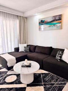 Luxx Royale - Nairobi - 0