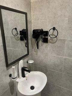 استديو بتصميم مودرن ودخول ذاتي - 5