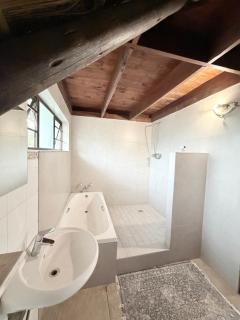 The Hide on 37 Flamingo - 8