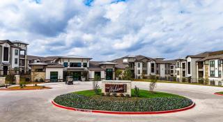 Landing Amazing 1BD Clubhouse - 2