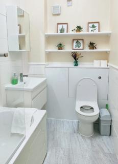 Charming Central 2BR - 4