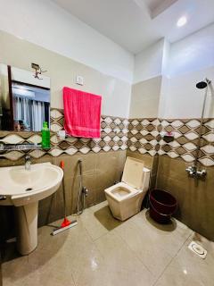 One Bedroom Luxury and Elegant Silver Themed Apartment by Iqbal Heights at Bahria town Phase 8 Rawalpindi - 5