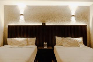 Hotel La Antigua Express - 1