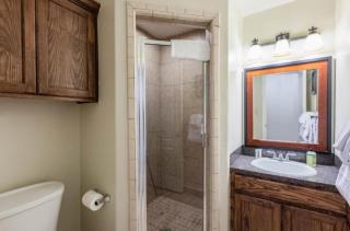 Lantana Retreat - Spacious 3BR w Pool - 6