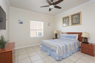Ocean Garden 8 - Walk to the beach - Spacious 3BR - 3