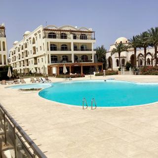 Palm Beach Piazza Beachfront lovely Apartment - 4