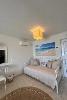 Ammos Boutique Rooms-Seafront Stay in Elafonisos - 9