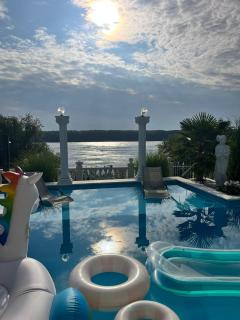 River Pearl Bungalows - 0