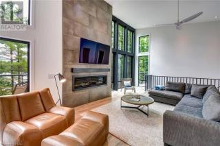 Spacious 6-Bedroom House Rental with Lake View in Tory Hill - 7