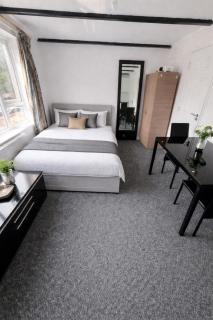 Self-contained Studio - 1