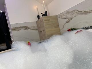 Love Swing & Whirlpool Apartment - 1