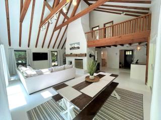 Lake Community House with Hot Tub & 3BR 6 Beds - 4