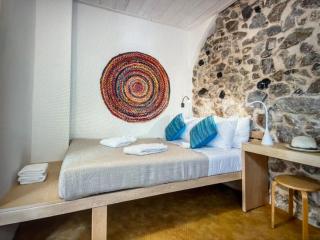 Luxury 6 Bed Villa with Sea Views and Pool - 3