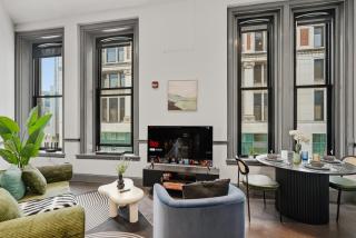 Stylish 1BR Downtown Apartment, NFL Draft - 9