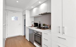 Magnificent Views - Bright & Spacious CBD Sky Escape - Free Tram Zone - 1