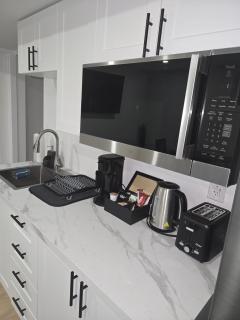 Cozy 1-Bedroom Suite Winnipeg - 3