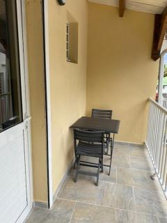 Chambre av salle de bain attenante chez philippe à Sainte Rose - 8