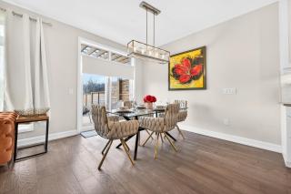 Luxury Niagara 3 Bdr Townhouse /Garage - 7