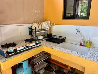 Tahanan by Isla Modern 2BR House with Parking near Airport - 2