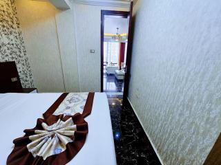 Cozy and Sunny 1BR with Balcony - 4