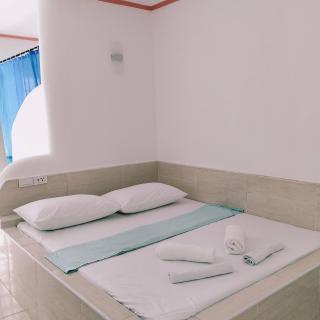 Viv's White House Tingko Beach II - 3